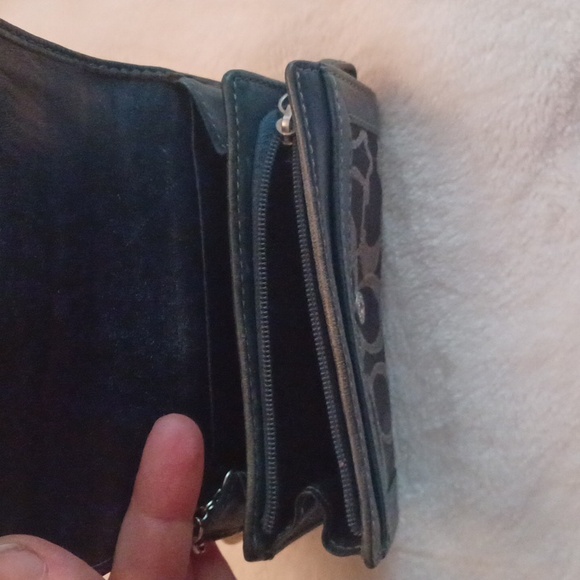 Coach Wallet - Picture 4 of 5